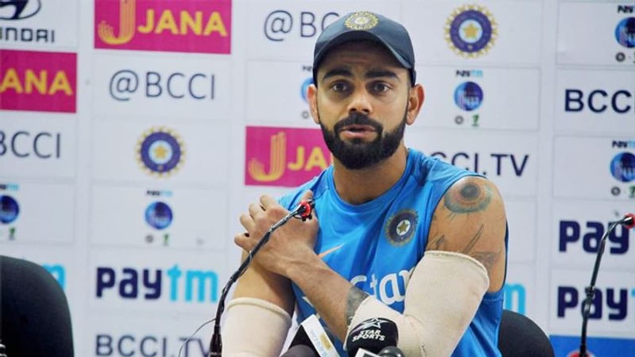 রুদ্ধশ্বাস ম্যাচে সানরাইজার্সকে ৬ রানে হারাল আরসিবি, টানা ২ ম্যাচ জিতে শীর্ষে বিরাটের দল রুদ্ধশ্বাস ম্যাচে সানরাইজার্সকে ৬ রানে হারাল আরসিবি, টানা ২ ম্যাচ জিতে শীর্ষে বিরাটের দল