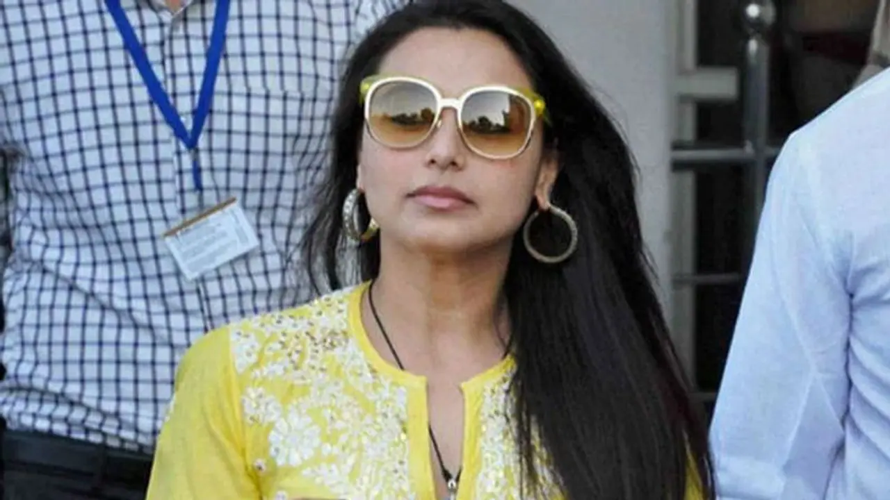 'ഭര്ത്താവിന്റെ പടമെല്ലാം നിരത്തിപ്പൊട്ടി': കഷ്ടകാലത്തെക്കുറിച്ച് തുറന്ന് പറഞ്ഞ് റാണി മുഖര്ജി 'ഭര്ത്താവിന്റെ പടമെല്ലാം നിരത്തിപ്പൊട്ടി': കഷ്ടകാലത്തെക്കുറിച്ച് തുറന്ന് പറഞ്ഞ് റാണി മുഖര്ജി