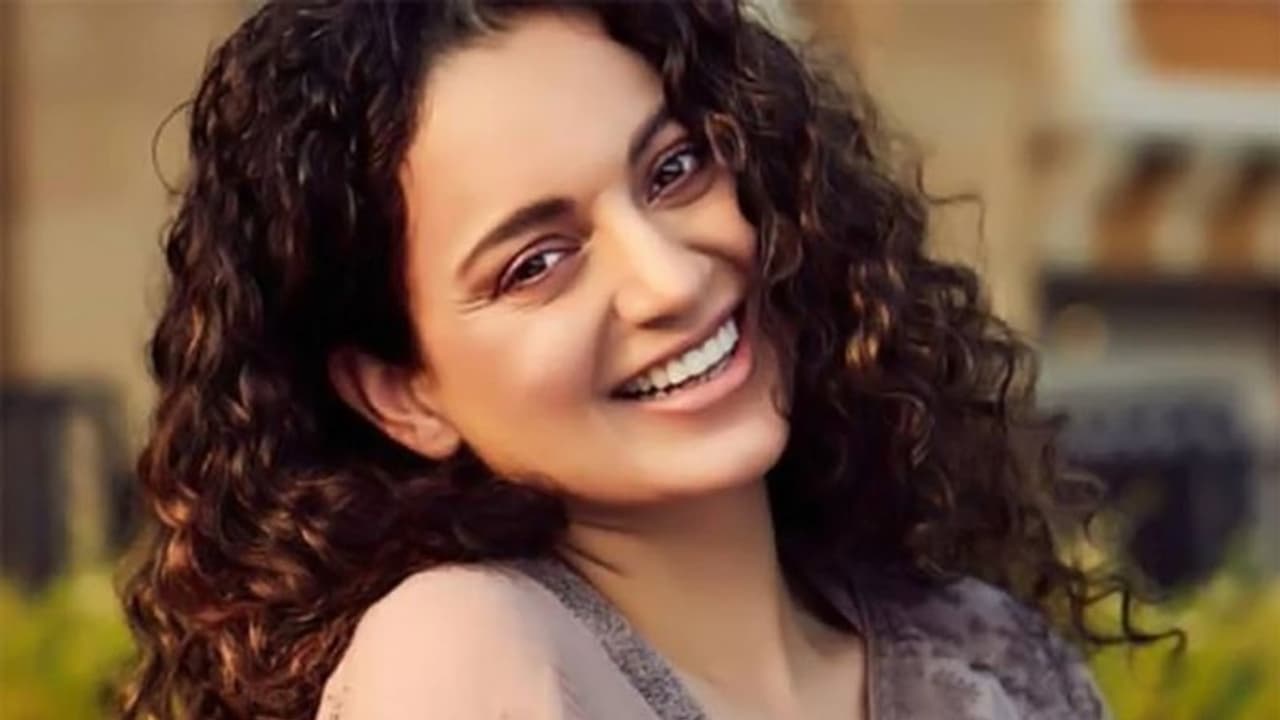 कंगना ने उद्धव सरकार पर लगे भ्रष्टाचार के आरोपों पर दी प्रतिक्रिया, बोलीं मैं सच्ची देशभक्त, हरामखोर नहीं कंगना ने उद्धव सरकार पर लगे भ्रष्टाचार के आरोपों पर दी प्रतिक्रिया, बोलीं मैं सच्ची देशभक्त, हरामखोर नहीं