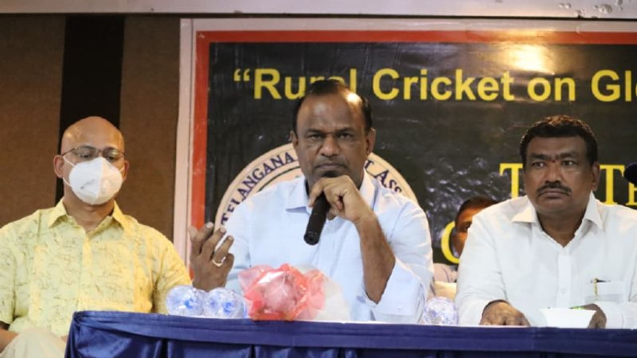 అవినీతితో తెలంగాణలో క్రికెట్‌ను చంపేస్తున్నారు... అజారుద్దీన్‌పై టీసీఏ ప్రెసిడెంట్ లక్ష్మీనారాయణ ఫైర్...