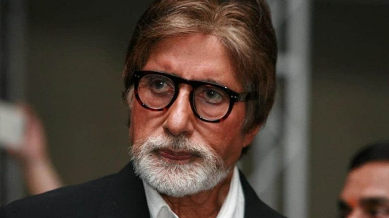 तो इसलिए 78 साल के Amitabh Bachchan ने अभी तक नहीं लगवाई कोरोना वैक्सीन, बताई इसके पीछे की वजह तो इसलिए 78 साल के Amitabh Bachchan ने अभी तक नहीं लगवाई कोरोना वैक्सीन, बताई इसके पीछे की वजह