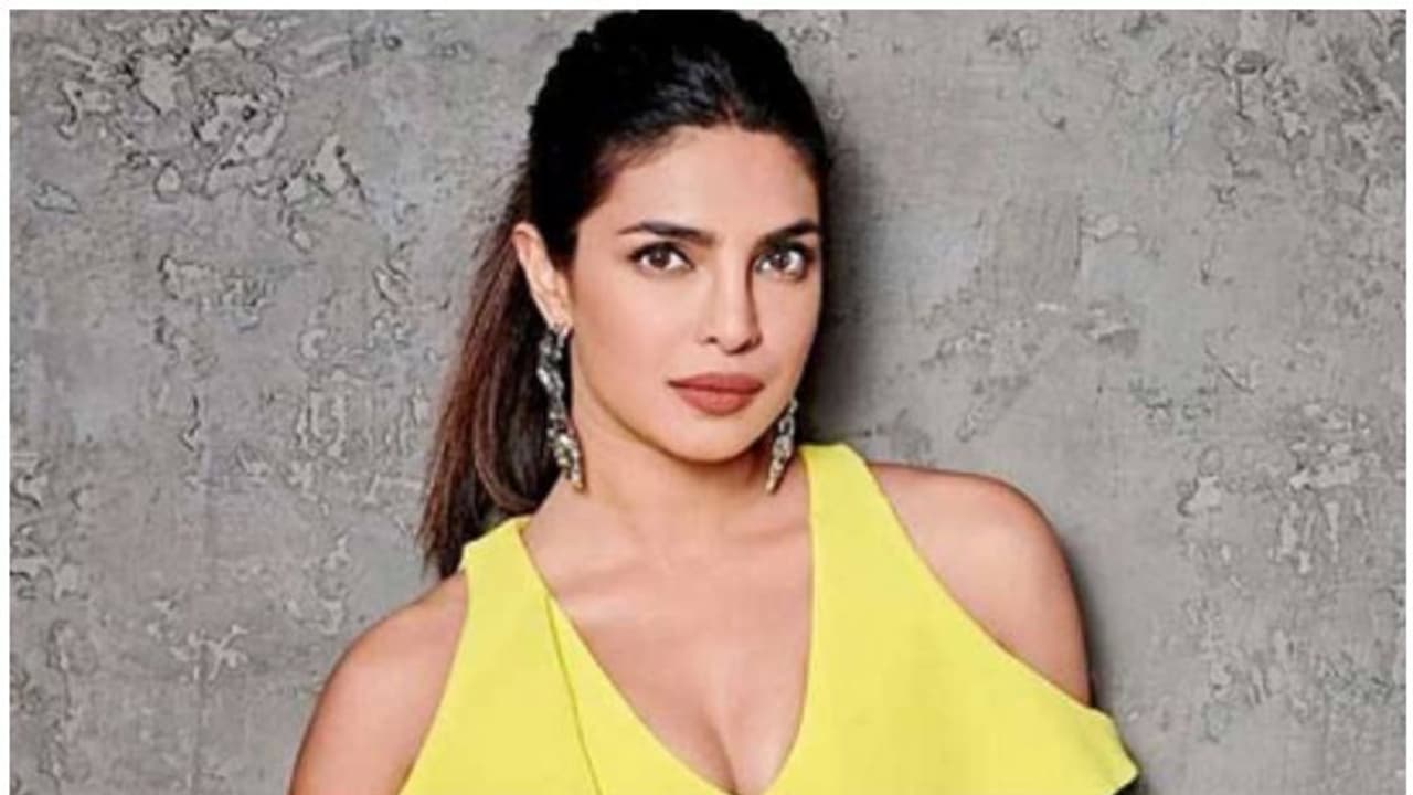 పరిస్థితి చేయిదాటిపోయేలా ఉంది.. అందరు జాగ్రత్తః గ్లోబల్ బ్యూటీ ప్రియాంక చోప్రా రిక్వెస్ట్ పరిస్థితి చేయిదాటిపోయేలా ఉంది.. అందరు జాగ్రత్తః గ్లోబల్ బ్యూటీ ప్రియాంక చోప్రా రిక్వెస్ట్