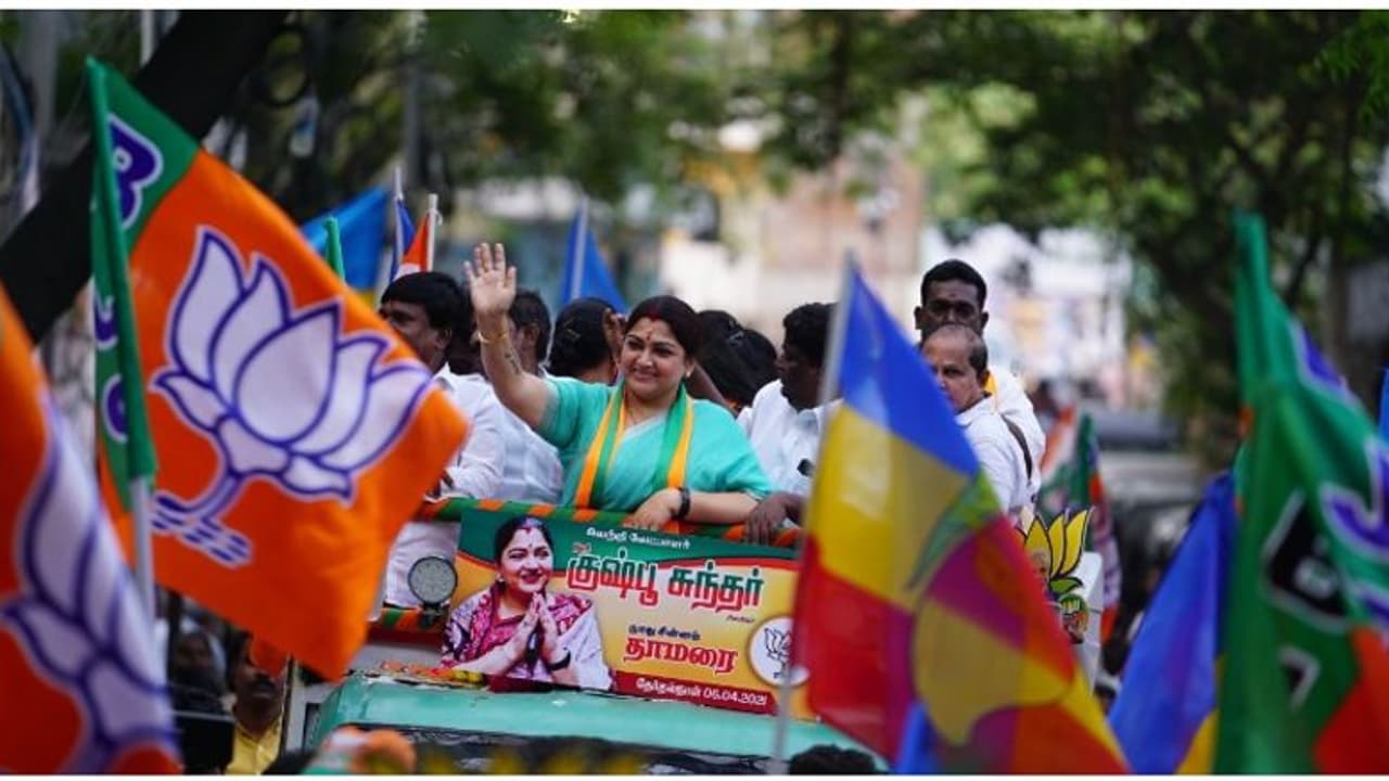 அதிமுக அரசின் சாதனைகளை சொன்னாலே போதும்... எல்லா இடத்திலும் ஜெயம்தான்.. தெறிக்க விடும் குஷ்பு! அதிமுக அரசின் சாதனைகளை சொன்னாலே போதும்... எல்லா இடத்திலும் ஜெயம்தான்.. தெறிக்க விடும் குஷ்பு!