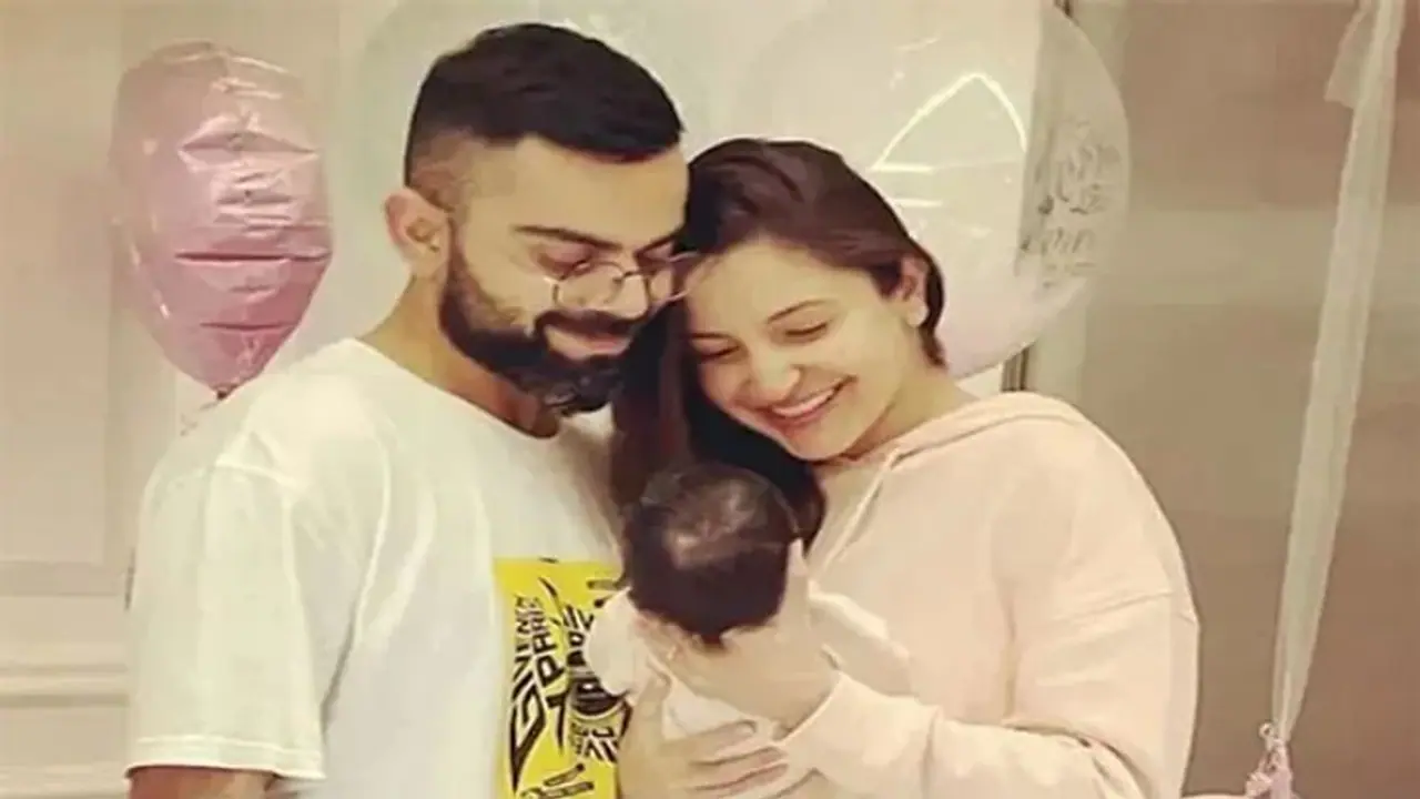Virat Kohli performs daddy duties for daughter Vamika, along with wife Anushka Sharma (Watch video) Virat Kohli performs daddy duties for daughter Vamika, along with wife Anushka Sharma (Watch video)