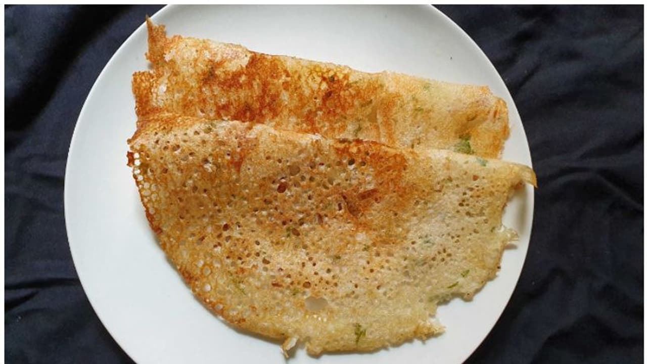 ബ്രേക്ക്ഫാസ്റ്റിന് ഓട്സ് കൊണ്ട് ദോശ ഉണ്ടാക്കിയാലോ...