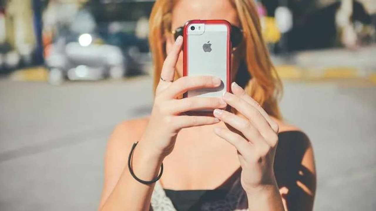 ఐఫోన్ 12 బాక్స్లో నో ఛార్జర్.. ఆపిల్కు భారీ జరిమానా విధించిన బ్రెజిల్.. ఐఫోన్ 12 బాక్స్లో నో ఛార్జర్.. ఆపిల్కు భారీ జరిమానా విధించిన బ్రెజిల్..