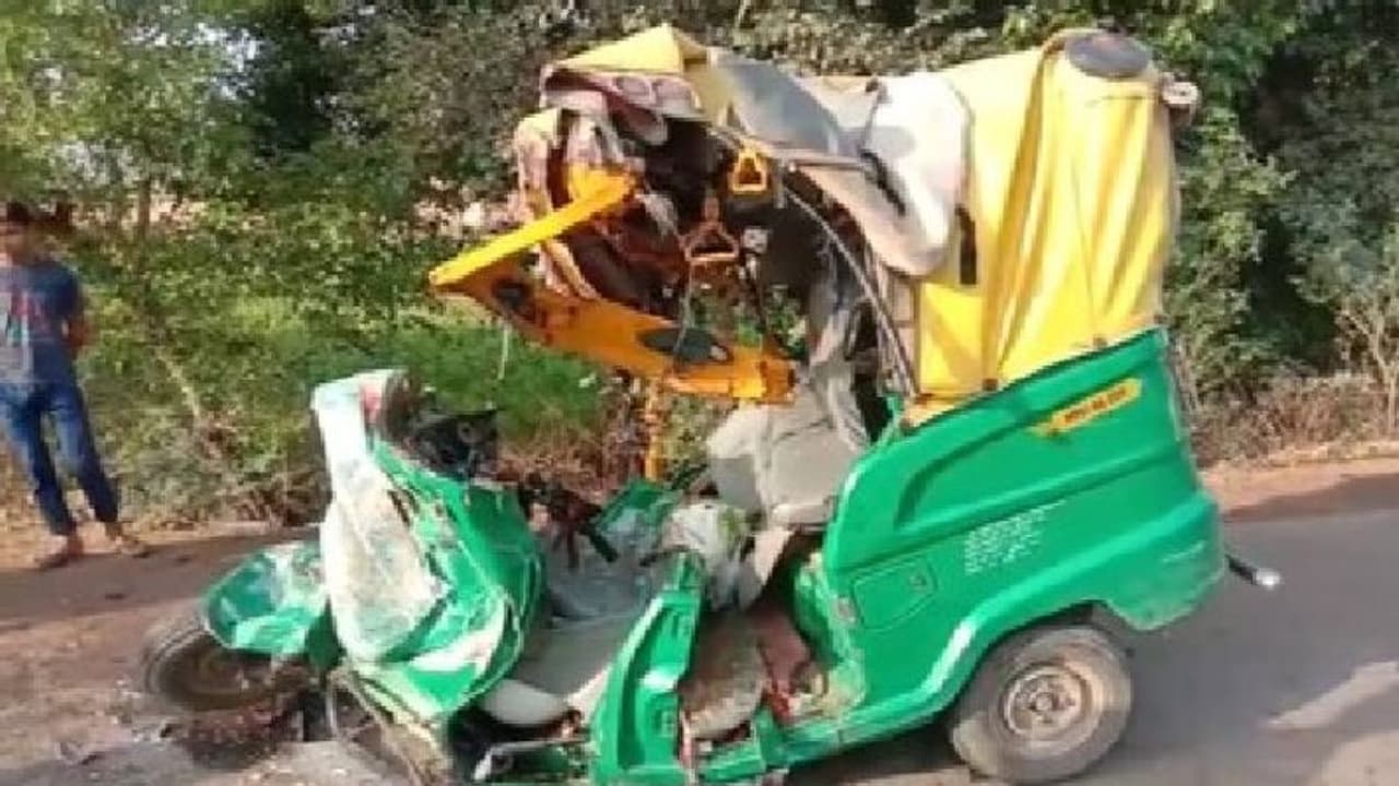 Gwalior road accident claims 12 women among 13 lives; CM Chouhan announces compensation Gwalior road accident claims 12 women among 13 lives; CM Chouhan announces compensation