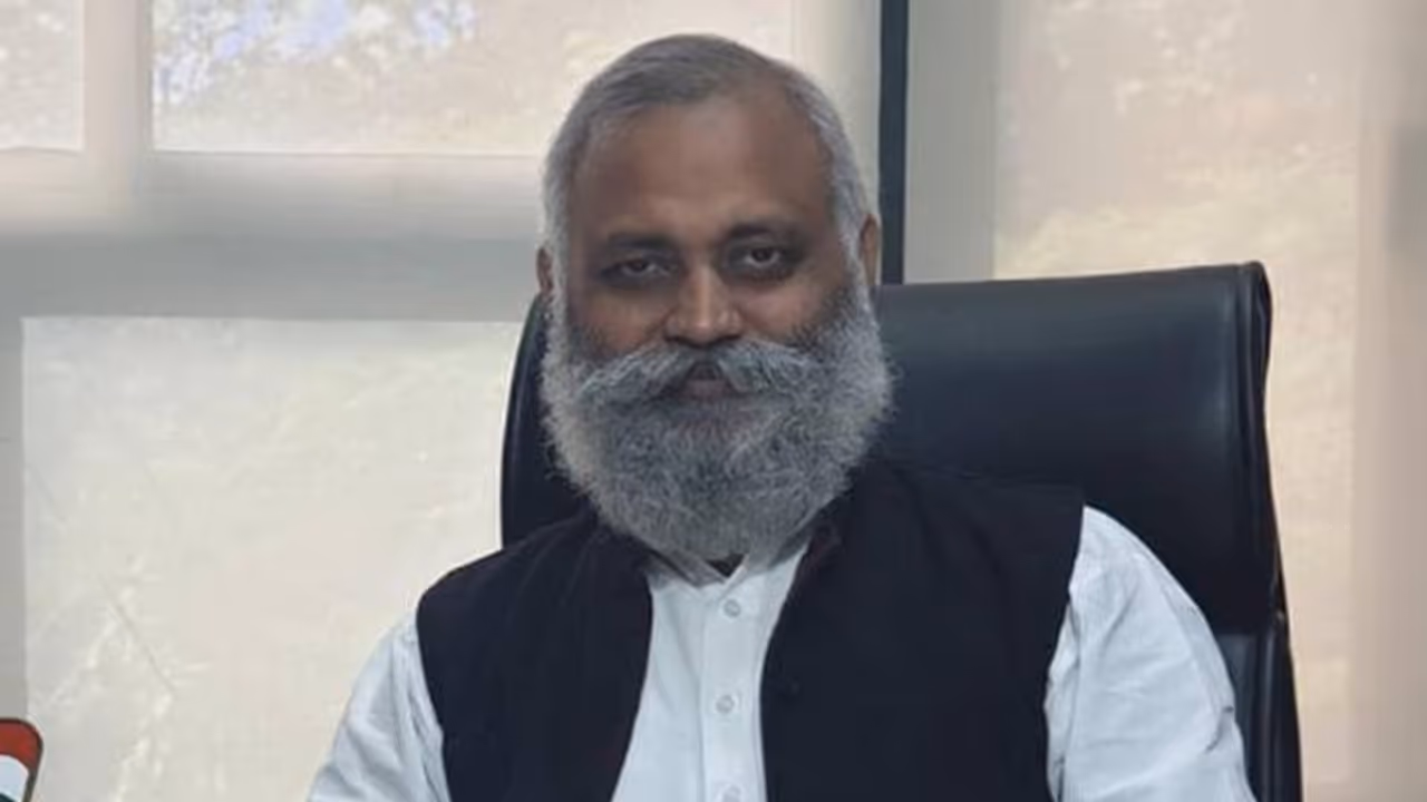 AIIMS ಸಿಬ್ಬಂದಿ ಮೇಲೆ ಹಲ್ಲೆ ಪ್ರಕರಣ; ಆಪ್ MLA ಸೋಮನಾಥ್ ಭಾರ್ತಿಗೆ 2 ವರ್ಷ ಜೈಲು! AIIMS ಸಿಬ್ಬಂದಿ ಮೇಲೆ ಹಲ್ಲೆ ಪ್ರಕರಣ; ಆಪ್ MLA ಸೋಮನಾಥ್ ಭಾರ್ತಿಗೆ 2 ವರ್ಷ ಜೈಲು!