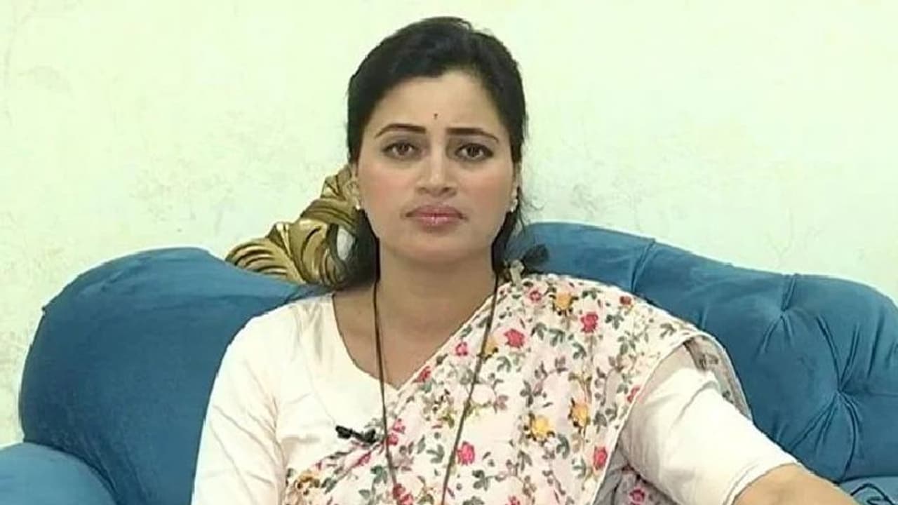 'सांसद नवनीत राणा को इमरजेंसी मेडिकल हेल्प चाहिए, हालत बिगड़ी तो जेल प्रशासन होगा जिम्मेदार', वकील की चिट्ठी 