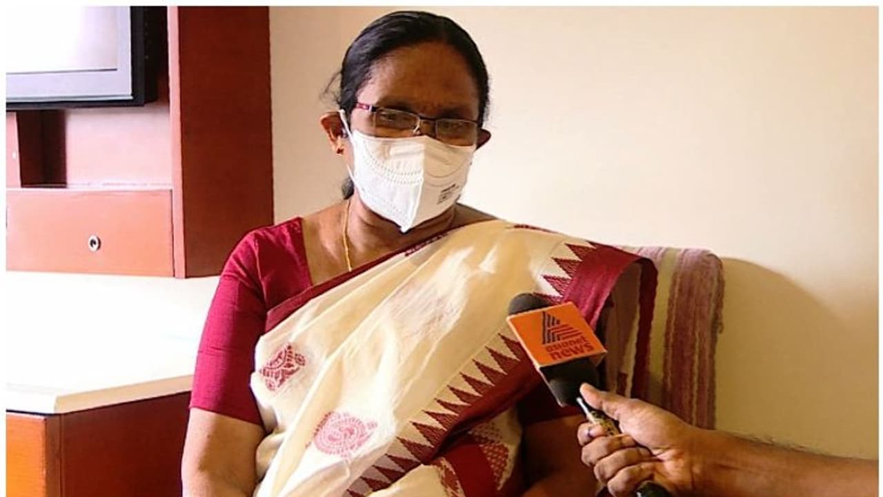 'കേരളം വാക്സീൻ ക്ഷാമത്തിലേക്ക്, തൃശൂർ പൂരത്തിന് വലിയ ആൾക്കൂട്ടം അപകടകരം': ആരോഗ്യമന്ത്രി 'കേരളം വാക്സീൻ ക്ഷാമത്തിലേക്ക്, തൃശൂർ പൂരത്തിന് വലിയ ആൾക്കൂട്ടം അപകടകരം': ആരോഗ്യമന്ത്രി