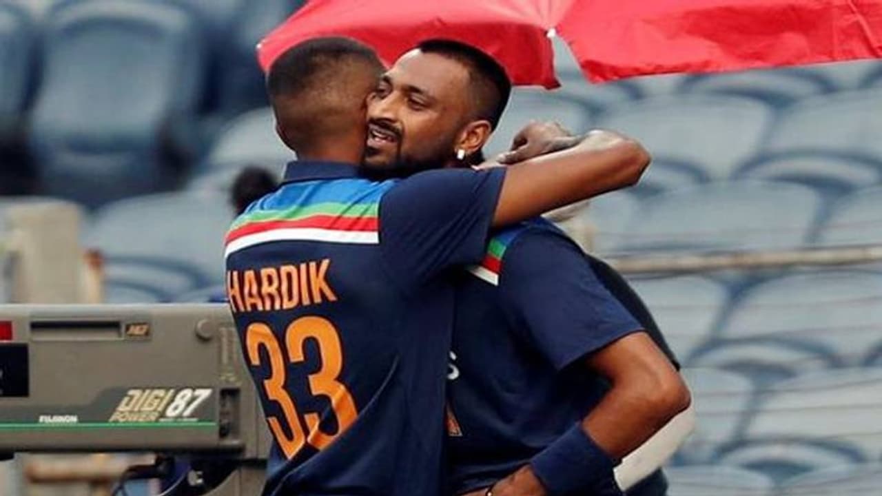 అన్నయ్యకి బర్త్ డే విషెస్: గుండె బరువెక్కిస్తున్న హార్డిక్ పాండ్యా పోస్ట్ అన్నయ్యకి బర్త్ డే విషెస్: గుండె బరువెక్కిస్తున్న హార్డిక్ పాండ్యా పోస్ట్