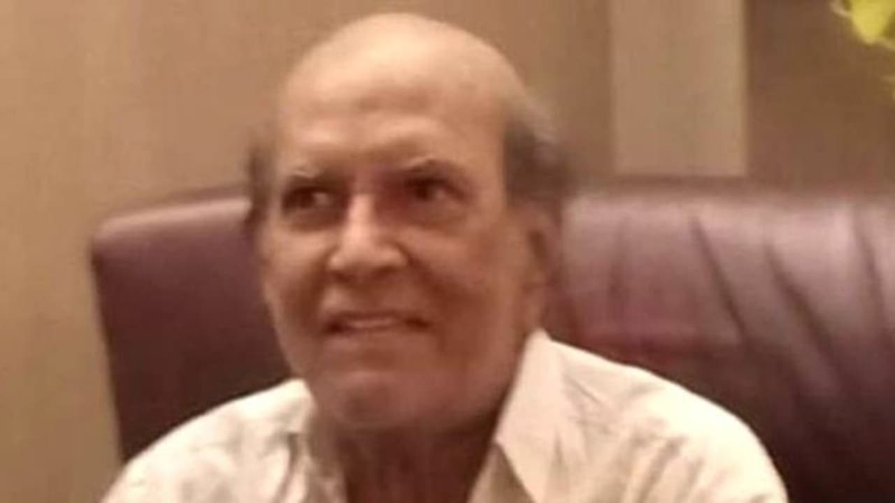 దర్శకేంద్రుడు కె.రాఘవేంద్రరావు సోదరుడు కన్నుమూత దర్శకేంద్రుడు కె.రాఘవేంద్రరావు సోదరుడు కన్నుమూత