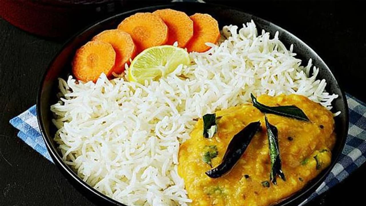 কোন সময়ে ভাত খেলে মেলে বেশি সুফল, জেনে নিন কি বলছেন বিশেষজ্ঞরা