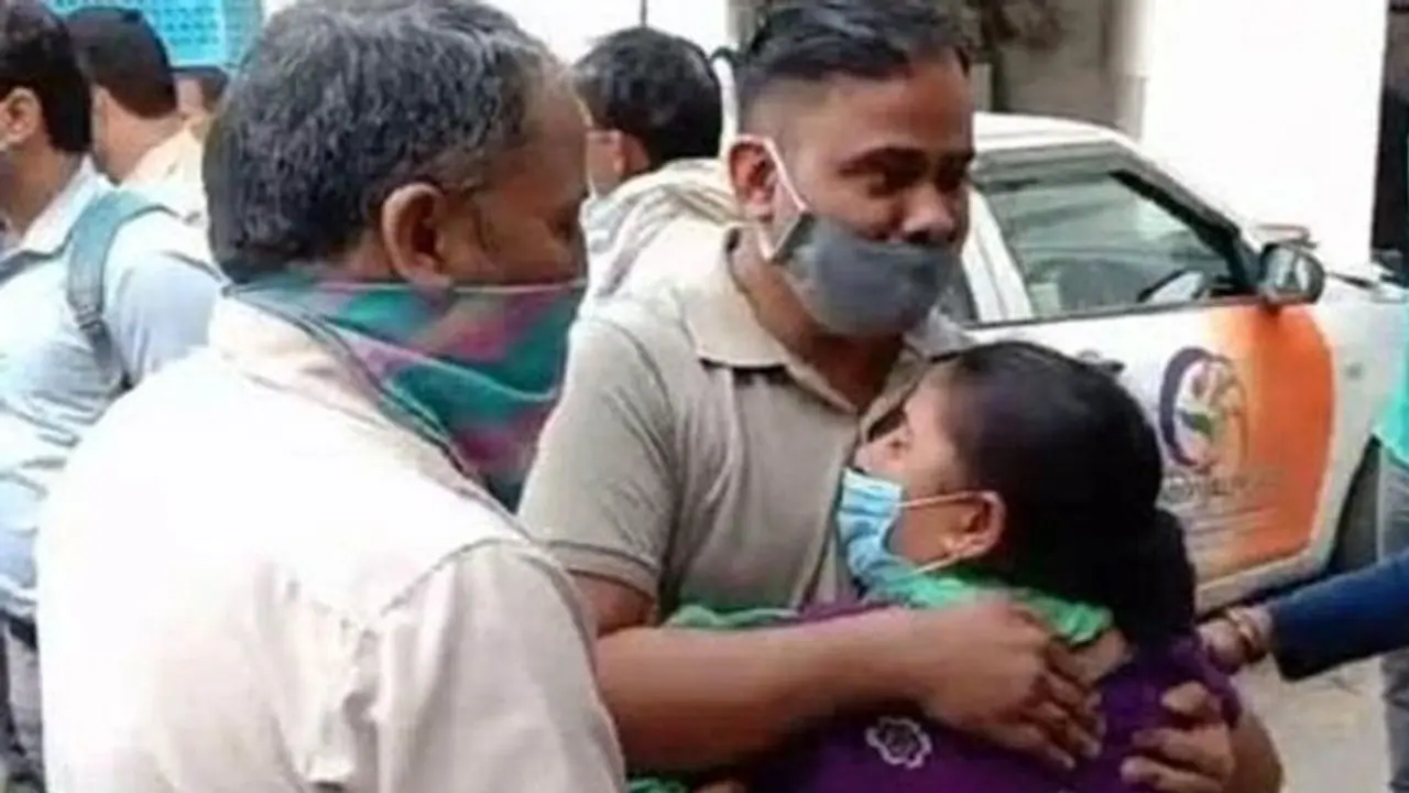 শালবনীর পর এবার উচ্চ মাধ্যমিকের ছাত্রকে নিশানা, কুপিয়ে খুনের চেষ্টা, ফের কাঠগোড়ায় তৃণমূল শালবনীর পর এবার উচ্চ মাধ্যমিকের ছাত্রকে নিশানা, কুপিয়ে খুনের চেষ্টা, ফের কাঠগোড়ায় তৃণমূল