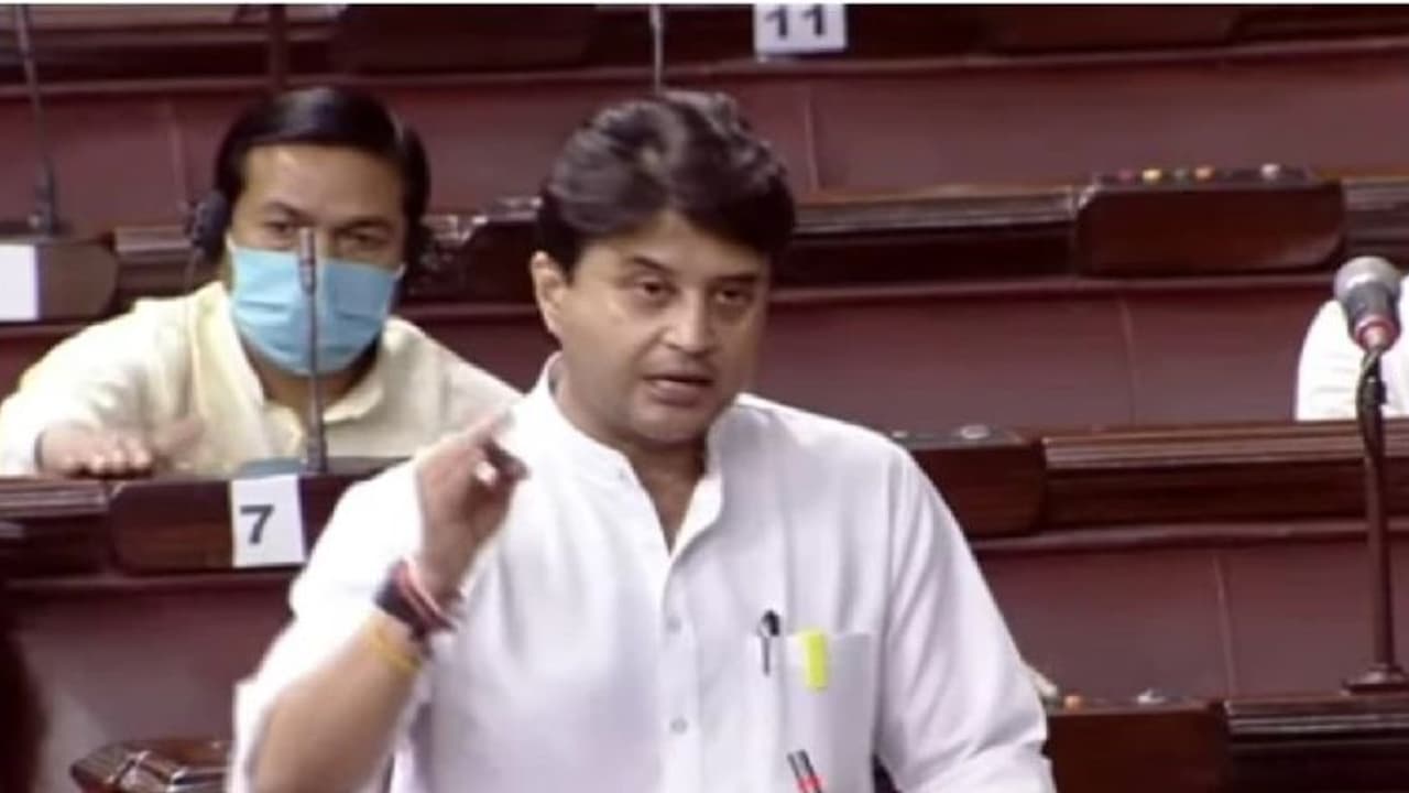 सस्ते हवाई सफर के लिए सिंधिया का एक और कदम, ATF पर वैट घटाने 22 राज्यों को लिखा पत्र