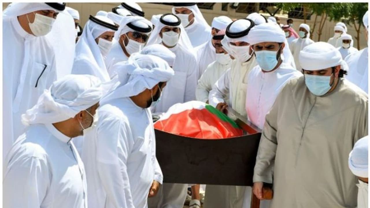 ശൈഖ് ഹംദാന് ബിന് റാഷിദിന്റെ ഭൗതികശരീരം സംസ്കരിച്ചു ശൈഖ് ഹംദാന് ബിന് റാഷിദിന്റെ ഭൗതികശരീരം സംസ്കരിച്ചു