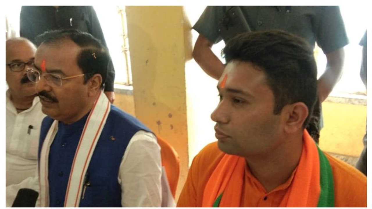 কর্মীদের মনোবল বৃদ্ধি থেকে বিক্ষুব্ধদের মানভঞ্জন, দায়িত্ব পালনে কেশব প্রসাদ মৌর্য্য কর্মীদের মনোবল বৃদ্ধি থেকে বিক্ষুব্ধদের মানভঞ্জন, দায়িত্ব পালনে কেশব প্রসাদ মৌর্য্য