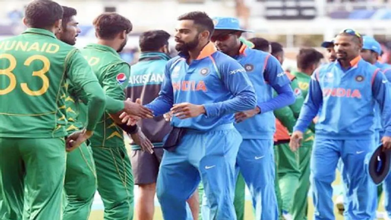 T20 Cricket World Cup 2021: भारत पाकिस्तान के बीच महामुकाबला: कोहली के लड़ाकों से भिड़ेंगी बाबर की टीम T20 Cricket World Cup 2021: भारत पाकिस्तान के बीच महामुकाबला: कोहली के लड़ाकों से भिड़ेंगी बाबर की टीम