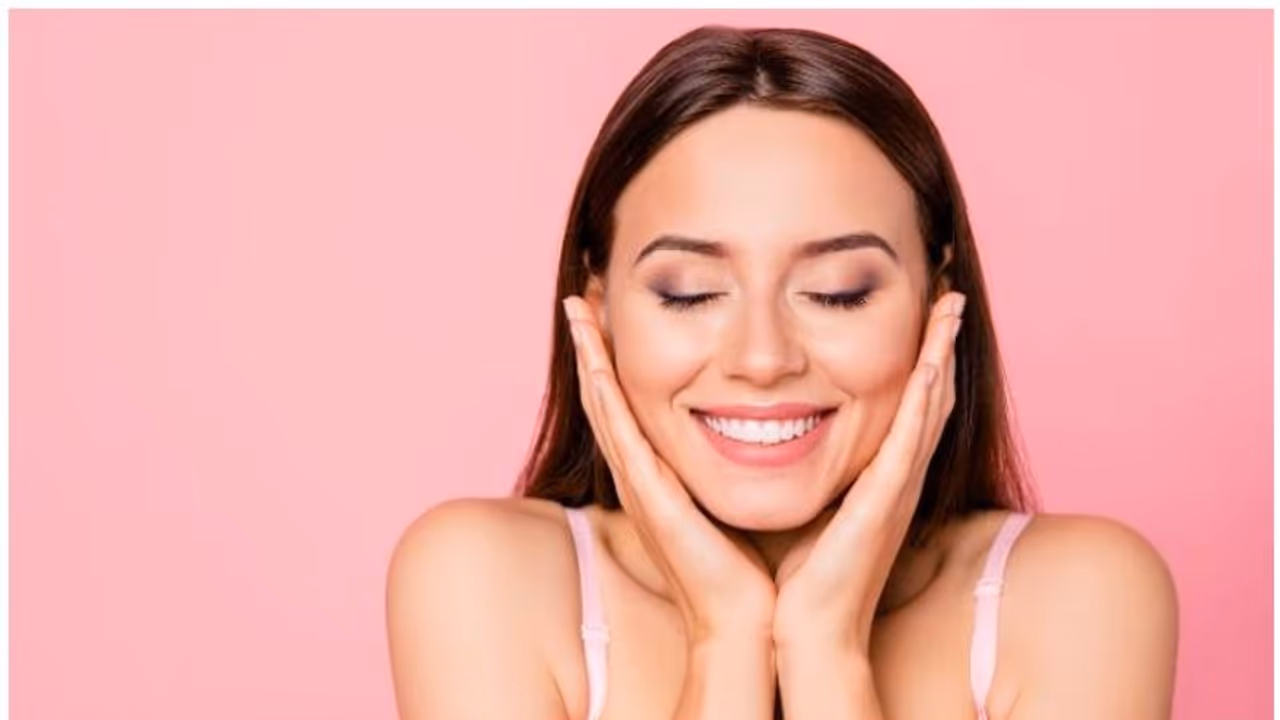 'ഓയിൽ സ്കിൻ' കെയർ ടിപ്സ്; അറിയാം എട്ട് കാര്യങ്ങൾ 'ഓയിൽ സ്കിൻ' കെയർ ടിപ്സ്; അറിയാം എട്ട് കാര്യങ്ങൾ