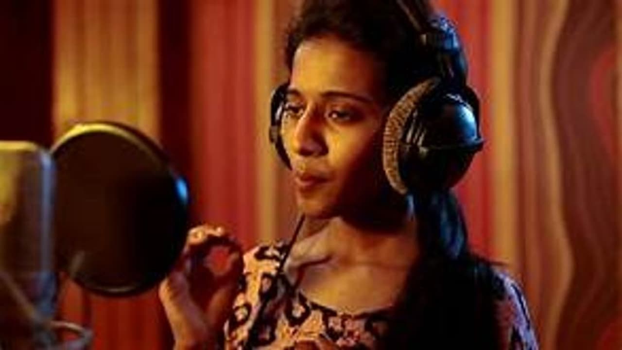 மருத்துவராக புதிய அவதாரம் எடுத்த சூப்பர் சிங்கர் பிரியங்கா..! முதல் நாளே டாக்டர் பணியில் படு தீவிரம்!