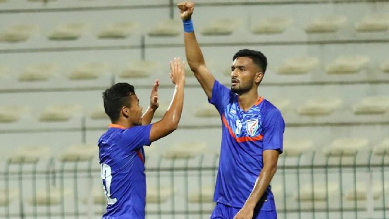 സൗഹൃദ മത്സരം, മന്വീറും അമ്രീന്ദറും കാത്തു; ഒമാനെതിരെ ഇന്ത്യക്ക് വീരോചിത സമനില സൗഹൃദ മത്സരം, മന്വീറും അമ്രീന്ദറും കാത്തു; ഒമാനെതിരെ ഇന്ത്യക്ക് വീരോചിത സമനില