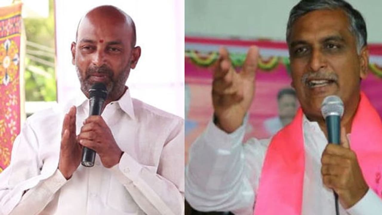 నీకు స్వరాష్ట్ర భక్తి లేదా: బండి సంజయ్పై హరీశ్ రావు ఫైర్ నీకు స్వరాష్ట్ర భక్తి లేదా: బండి సంజయ్పై హరీశ్ రావు ఫైర్