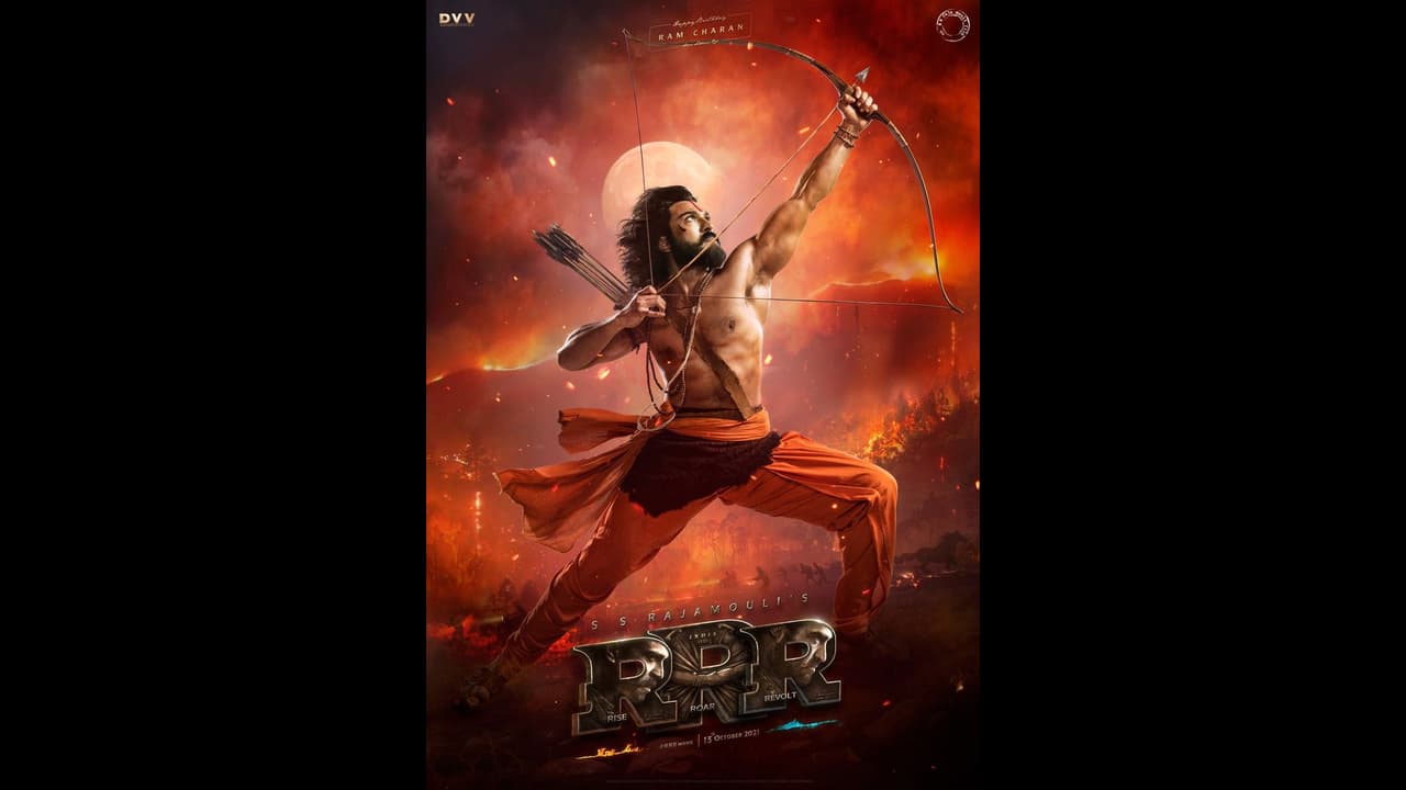 ராமராக ராம் சரண்... தாறுமாறு வைரலாகும் பிரபல இயக்குநரின் பிரம்மாண்ட பட கேரக்டர் லுக் போஸ்டர்! ராமராக ராம் சரண்... தாறுமாறு வைரலாகும் பிரபல இயக்குநரின் பிரம்மாண்ட பட கேரக்டர் லுக் போஸ்டர்!