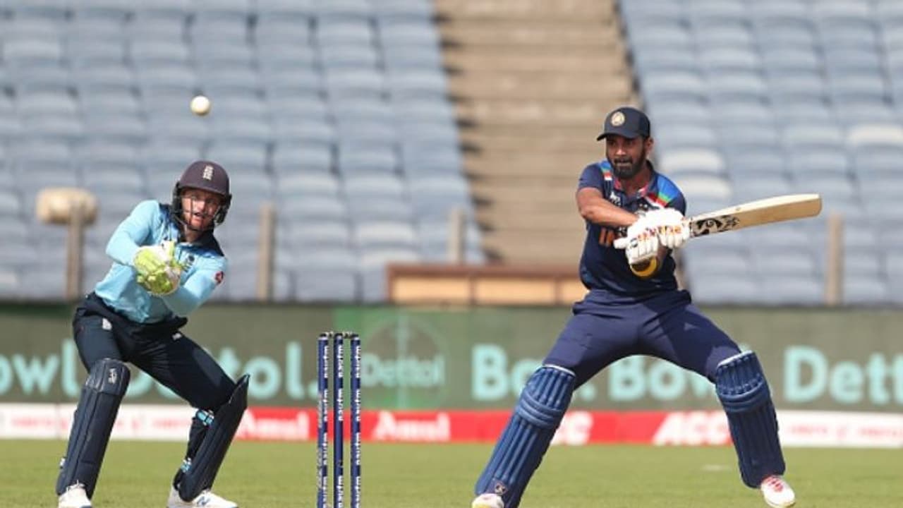 രാജകീയം രാഹുല്, തകര്പ്പന് സെഞ്ചുറി; വെടിക്കെട്ടുമായി പന്ത്, ഇന്ത്യ മികച്ച സ്കോറിലേക്ക് രാജകീയം രാഹുല്, തകര്പ്പന് സെഞ്ചുറി; വെടിക്കെട്ടുമായി പന്ത്, ഇന്ത്യ മികച്ച സ്കോറിലേക്ക്