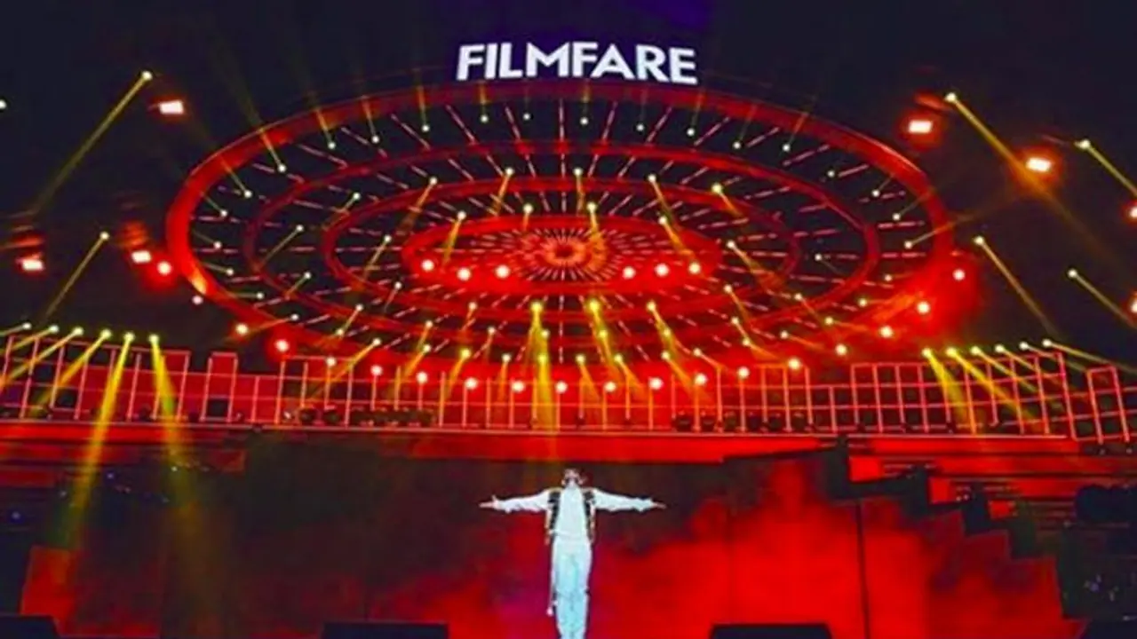 Filmfare Awards: अभिषेक बच्चन की लूडो को मिले 18 नॉमिनेशन, बेस्ट एक्टर एक्ट्रेस की दौड़ में ये स्टार्स Filmfare Awards: अभिषेक बच्चन की लूडो को मिले 18 नॉमिनेशन, बेस्ट एक्टर एक्ट्रेस की दौड़ में ये स्टार्स