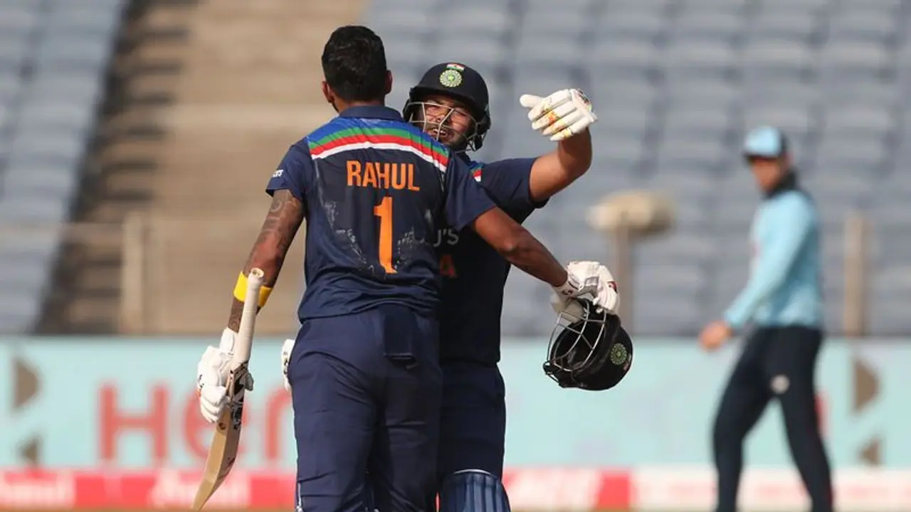 கேஎல் ராகுல் அபார சதம்.. ரிஷப் பண்ட், பாண்டியாவின் காட்டடியால் இங்கி.,க்கு கடின இலக்கை நிர்ணயித்த இந்தியா கேஎல் ராகுல் அபார சதம்.. ரிஷப் பண்ட், பாண்டியாவின் காட்டடியால் இங்கி.,க்கு கடின இலக்கை நிர்ணயித்த இந்தியா