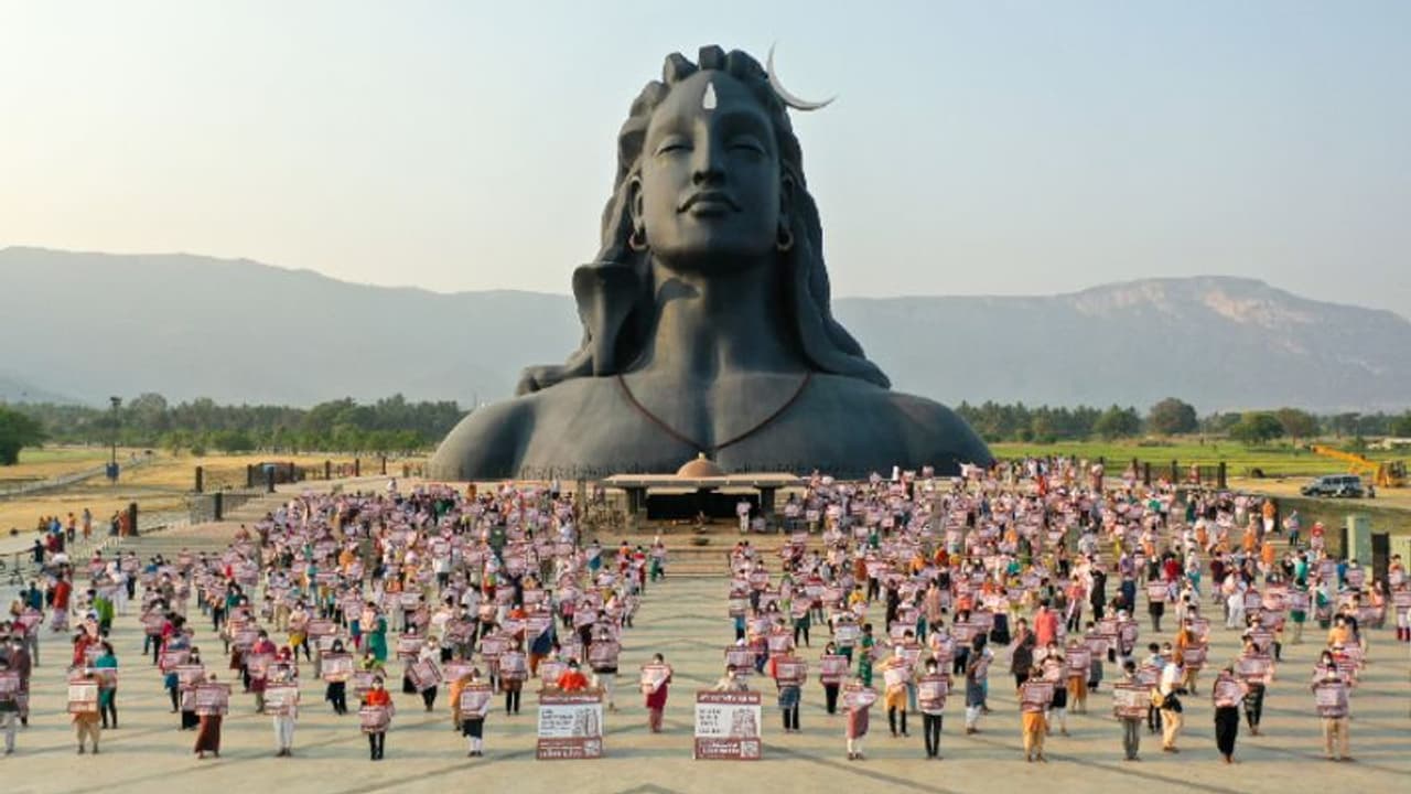 கோவில்களை அரசு கட்டுப்பாட்டில் இருந்து விடுவிக்க மக்கள் ஆதரவு! கந்த சஷ்டி கவசம் பாடி விழிப்புணர்வு பிரச்சாரம் கோவில்களை அரசு கட்டுப்பாட்டில் இருந்து விடுவிக்க மக்கள் ஆதரவு! கந்த சஷ்டி கவசம் பாடி விழிப்புணர்வு பிரச்சாரம்