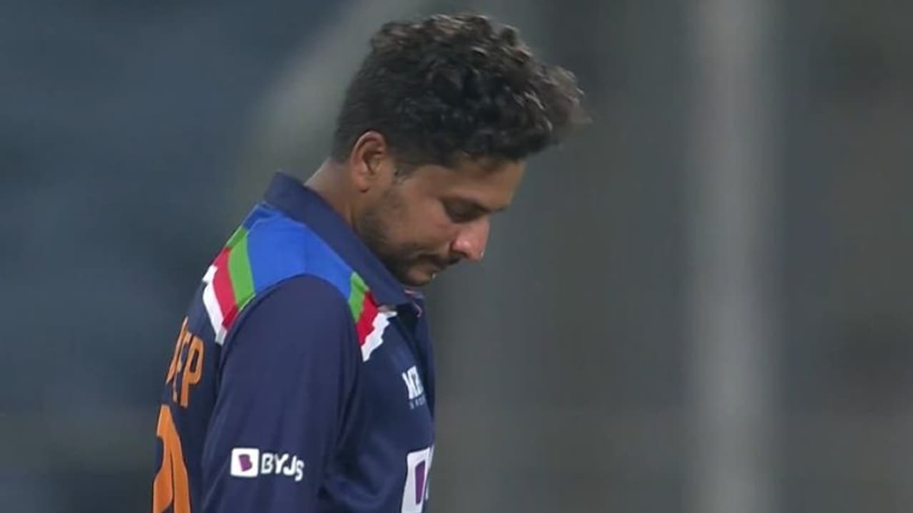 IPL 2021 হাটুতে গুরুতর চোট, মাঠের বাইরে অন্তত ৪ ৬ মাস খাদের মুখে কুলদীপের ক্রিকেট কেরিয়ার IPL 2021 হাটুতে গুরুতর চোট, মাঠের বাইরে অন্তত ৪ ৬ মাস খাদের মুখে কুলদীপের ক্রিকেট কেরিয়ার