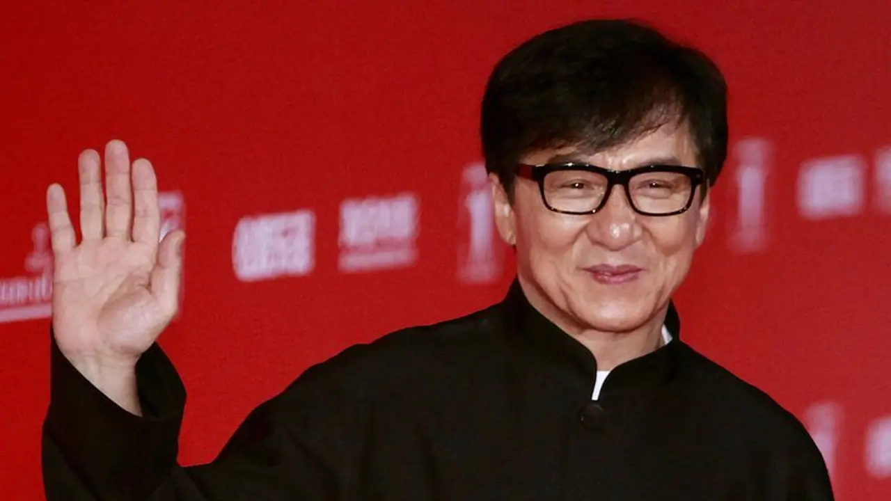 কমিউনিস্ট পার্টিতে যোগ দিতে চান জ্যাকি চ্যান, কী বললেন এই হলিউড তারকা কমিউনিস্ট পার্টিতে যোগ দিতে চান জ্যাকি চ্যান, কী বললেন এই হলিউড তারকা