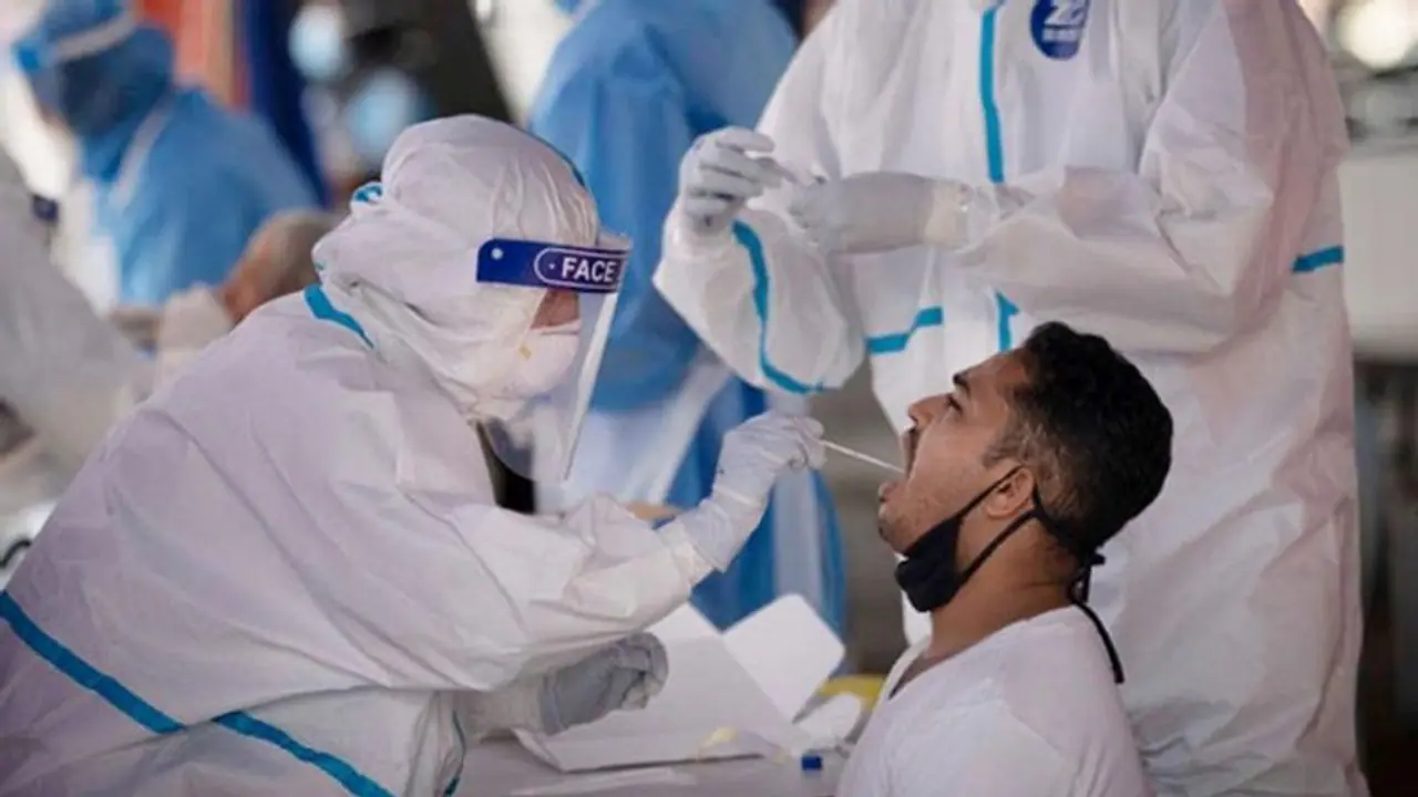 ಖಾಸಗಿ ಆಸ್ಪತ್ರೆಯಲ್ಲಿ ಕೊರೋನಾ ಚಿಕಿತ್ಸೆ ಪಡೆದ ಸರ್ಕಾರಿ ನೌಕರರ ವೆಚ್ಚ ಭರಿಸಲಿದೆ ಕರ್ನಾಟಕ ಸರ್ಕಾರ ಖಾಸಗಿ ಆಸ್ಪತ್ರೆಯಲ್ಲಿ ಕೊರೋನಾ ಚಿಕಿತ್ಸೆ ಪಡೆದ ಸರ್ಕಾರಿ ನೌಕರರ ವೆಚ್ಚ ಭರಿಸಲಿದೆ ಕರ್ನಾಟಕ ಸರ್ಕಾರ