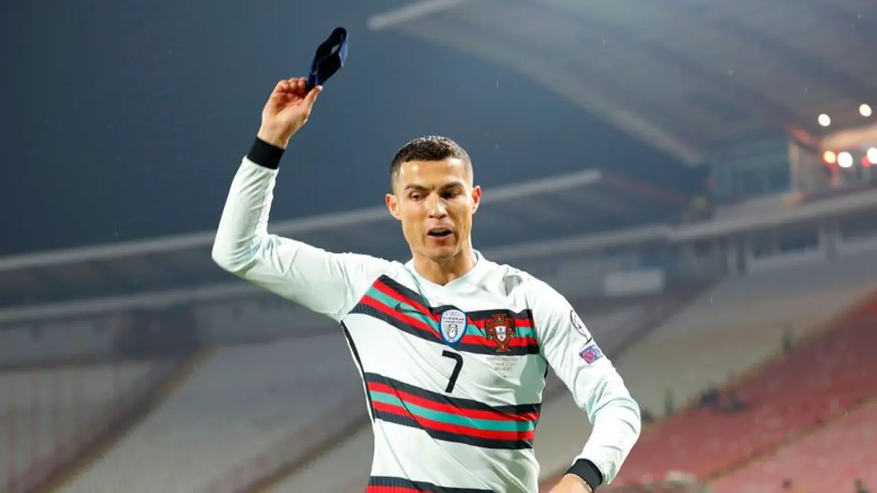 Cristiano Ronaldo walks off pitch after Portugal is denied winning goal against Serbia Cristiano Ronaldo walks off pitch after Portugal is denied winning goal against Serbia