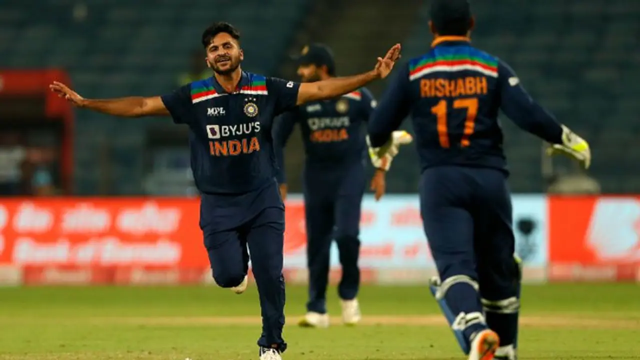 T20 World Cup: ಅಕ್ಷರ್ ಪಟೇಲ್‌ ಬದಲಿಗೆ ಟೀಂ ಇಂಡಿಯಾಗೆ ಸ್ಟಾರ್ ಆಲ್ರೌಂಡರ್ ಶಾರ್ದೂಲ್ ಠಾಕೂರ್ ಎಂಟ್ರಿ..!