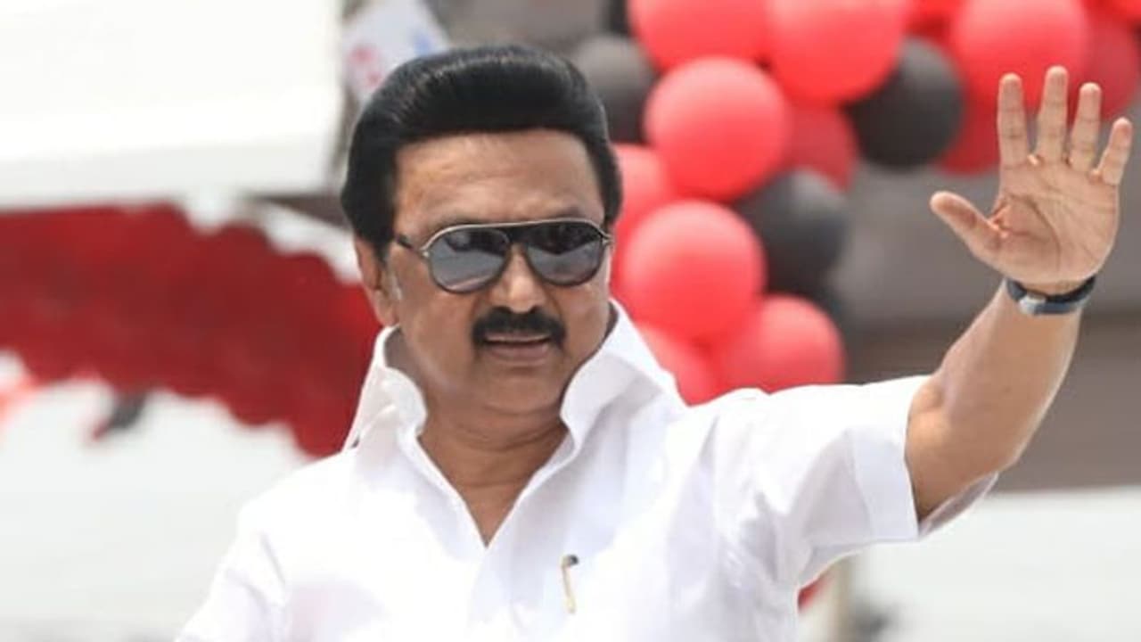 கைகொடுத்த டெல்டாவுக்கு, அல்வா கொடுத்த ஸ்டாலின்.. கைகொடுத்த டெல்டாவுக்கு, அல்வா கொடுத்த ஸ்டாலின்..