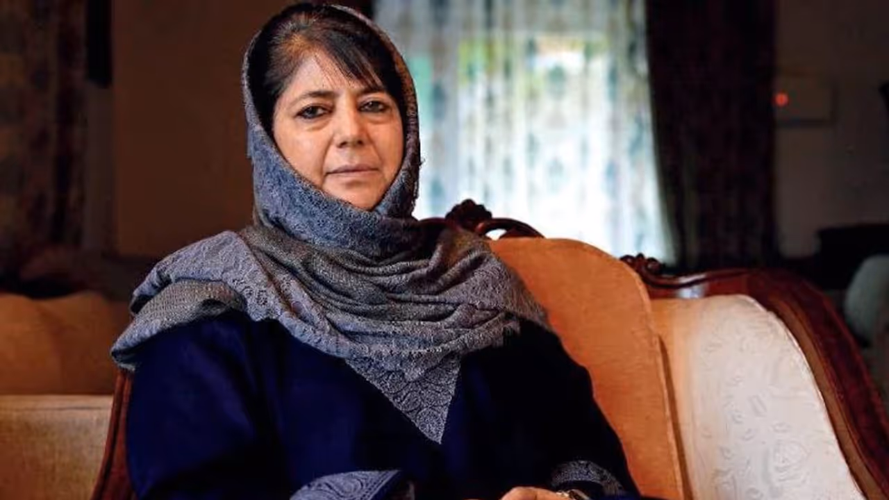 അമിത്ഷായുടെ സന്ദർശനത്തിനിടെ വീട്ടുതടങ്കലിലാക്കി, ആരോപണവുമായി മെഹബുബാ മുഫ്തി; നിഷേധിച്ച് പൊലീസ്