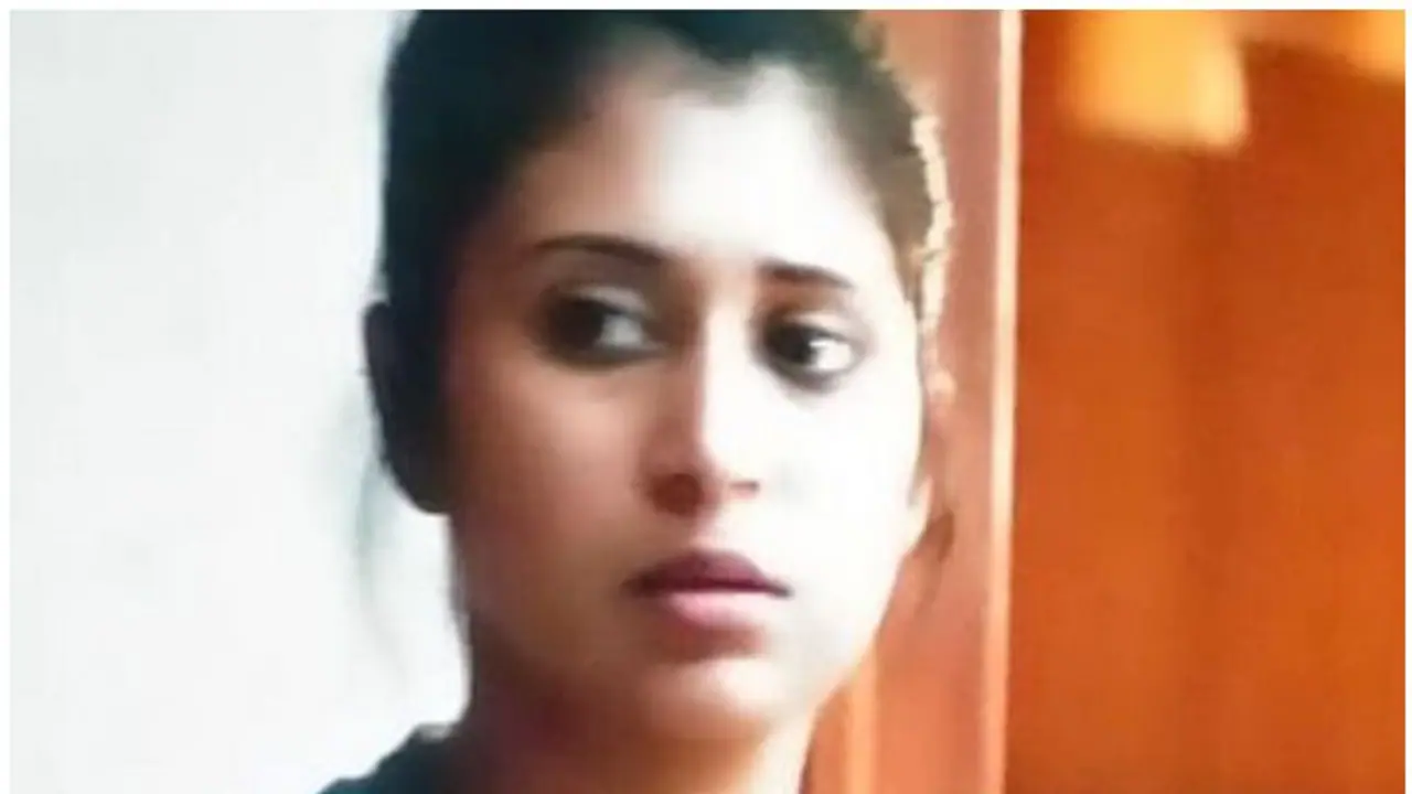 'വണ് സിനിമയിലേതുപോലൊരു അനുഭവം ഉണ്ടായിട്ടുണ്ട്', കുറിപ്പുമായി നടി നേഹ റോസ് 'വണ് സിനിമയിലേതുപോലൊരു അനുഭവം ഉണ്ടായിട്ടുണ്ട്', കുറിപ്പുമായി നടി നേഹ റോസ്