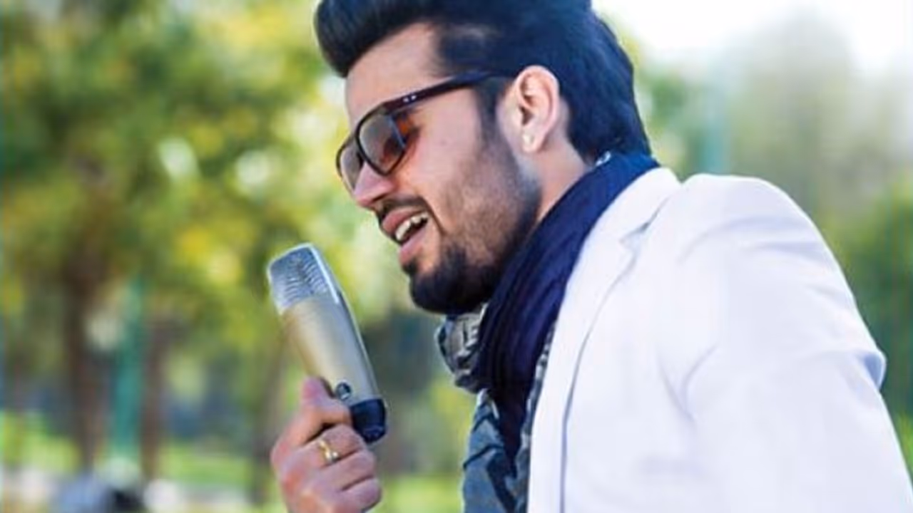 पंजाबी सिंगर दिलजान की सड़क हादसे में मौत, दो दिन बाद रिलीज होना था नया गाना पंजाबी सिंगर दिलजान की सड़क हादसे में मौत, दो दिन बाद रिलीज होना था नया गाना