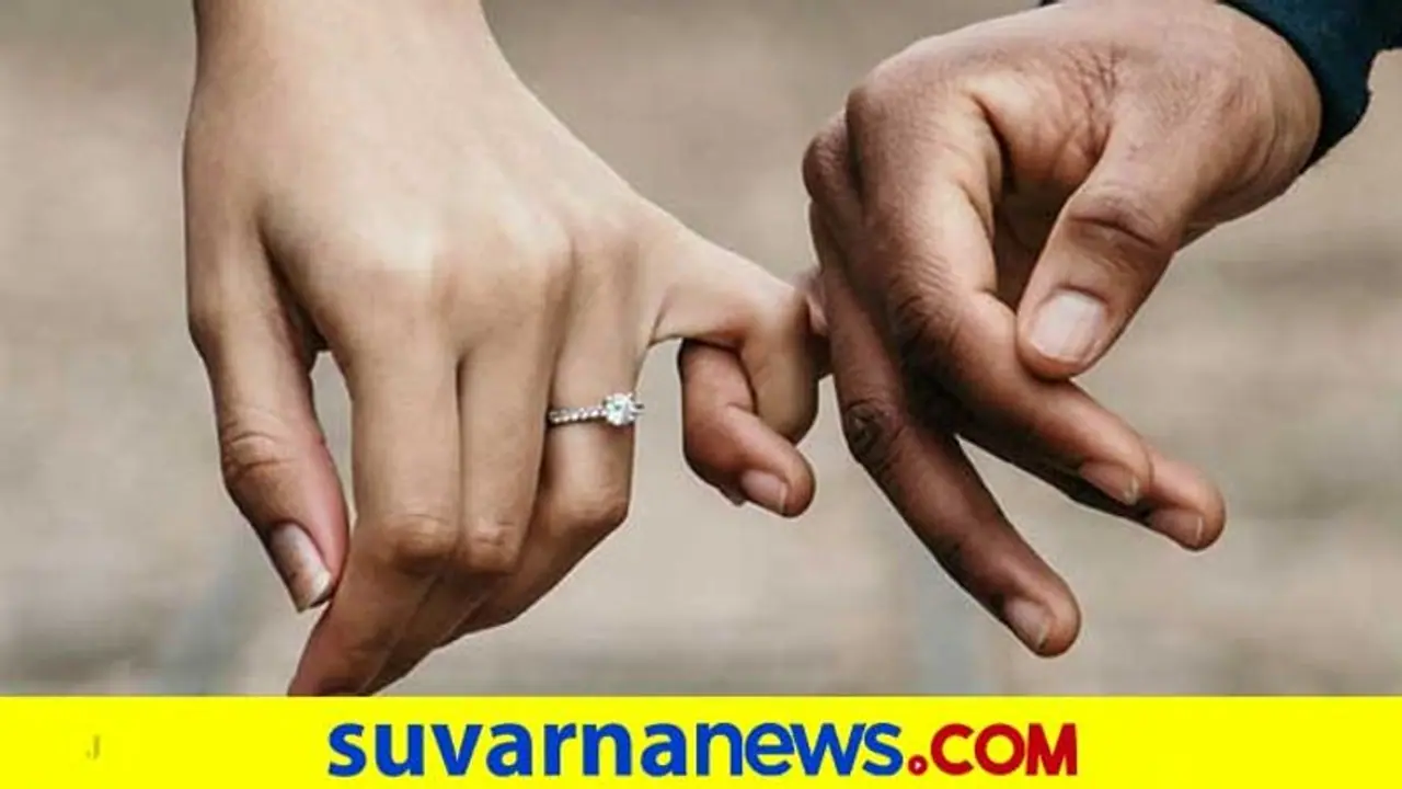 ಸೋಷಿಯಲ್ ಮೀಡಿಯಾದಲ್ಲಿ ರೊಮ್ಯಾಂಟಿಕ್ ಫೋಟೋ ಪೋಸ್ಟ್ ಮಾಡದ ಜೋಡಿಗಳೇ ಆದರ್ಶ ದಂಪತಿ! ಸೋಷಿಯಲ್ ಮೀಡಿಯಾದಲ್ಲಿ ರೊಮ್ಯಾಂಟಿಕ್ ಫೋಟೋ ಪೋಸ್ಟ್ ಮಾಡದ ಜೋಡಿಗಳೇ ಆದರ್ಶ ದಂಪತಿ!