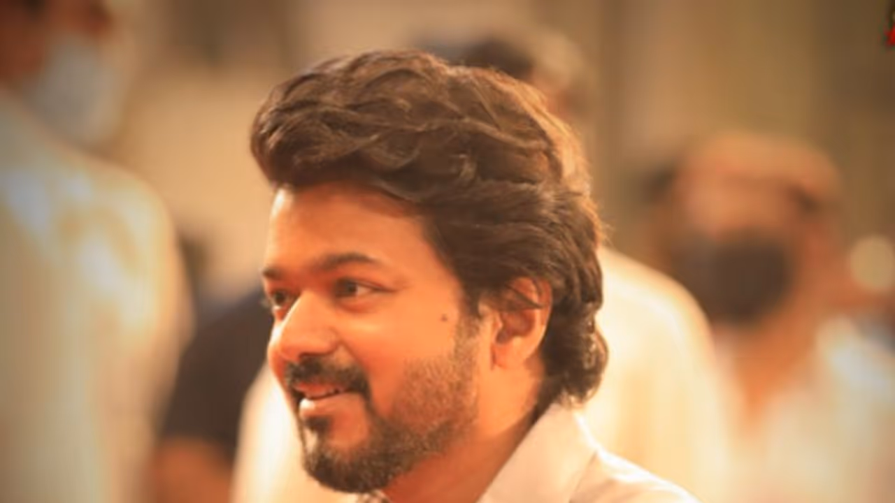 செம்ம ஸ்டைலிஷ் கெட்டப்பில்... வேற லெவலில் விஜய்..! 'தளபதி 65 ' புதிய வீடியோ வெளிட்ட சன் பிச்சர்ஸ்!