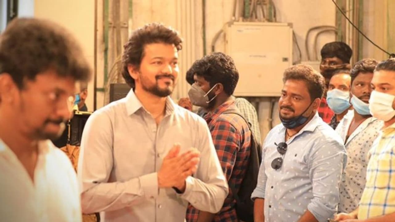 'தளபதி 65 ' பூஜையில் கலந்து கொண்ட பிக்பாஸ் கவின்... ஏன்? முதல்முறையாக விஜய்யுடன் இணையும் பிரபல நடிகர்! 'தளபதி 65 ' பூஜையில் கலந்து கொண்ட பிக்பாஸ் கவின்... ஏன்? முதல்முறையாக விஜய்யுடன் இணையும் பிரபல நடிகர்!