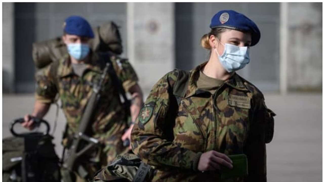 'വനിതാ സൈനികർക്ക് ഇനി സ്ത്രീകളുടെ അടിവസ്ത്രം തന്നെ ധരിക്കാം', സ്വിസ് ആർമിയിൽ ചരിത്രപരമായ പരിഷ്‌കാരം