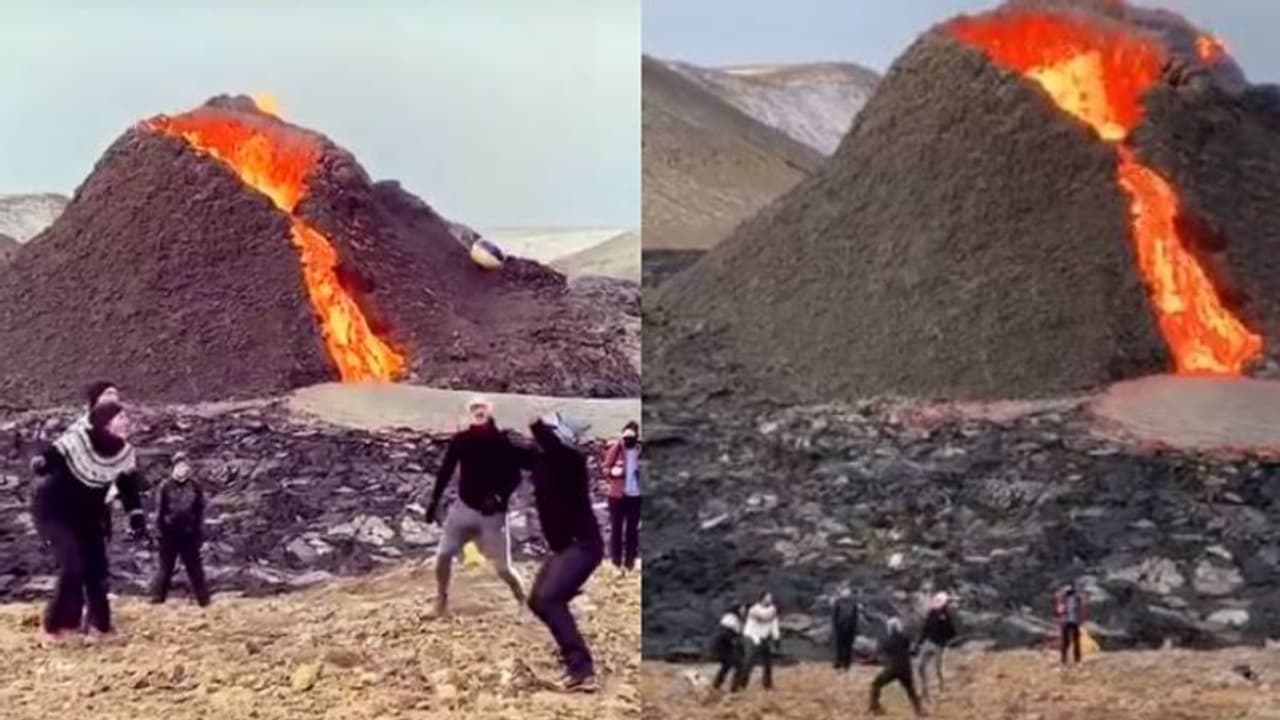 ভয়ঙ্কর আগ্নেওগিরির সামনে চুটিয়ে চলছে ভলিবল, ভাইরাল ভিডিও দেখলে শিউড়ে উঠবেন ভয়ঙ্কর আগ্নেওগিরির সামনে চুটিয়ে চলছে ভলিবল, ভাইরাল ভিডিও দেখলে শিউড়ে উঠবেন