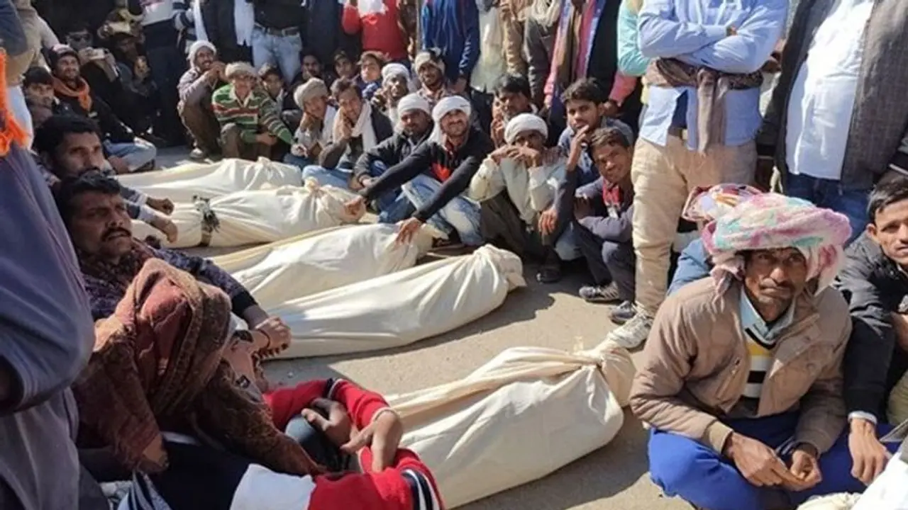 शराबबंदी वाले बिहार में जहरीली शराब पीने से 8 लोगों की मौत, होली 'सेलिब्रेट' करना पड़ा महंगा शराबबंदी वाले बिहार में जहरीली शराब पीने से 8 लोगों की मौत, होली 'सेलिब्रेट' करना पड़ा महंगा