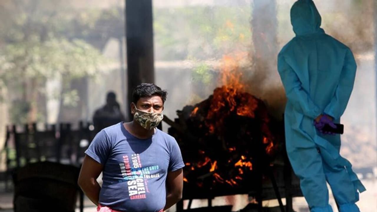 भारत के 8 राज्यों से कोरोना के 84 प्रतिशत केस, महाराष्ट्र, छत्तीसगढ़ और कर्नाटक में सबसे ज्यादा खतरा भारत के 8 राज्यों से कोरोना के 84 प्रतिशत केस, महाराष्ट्र, छत्तीसगढ़ और कर्नाटक में सबसे ज्यादा खतरा