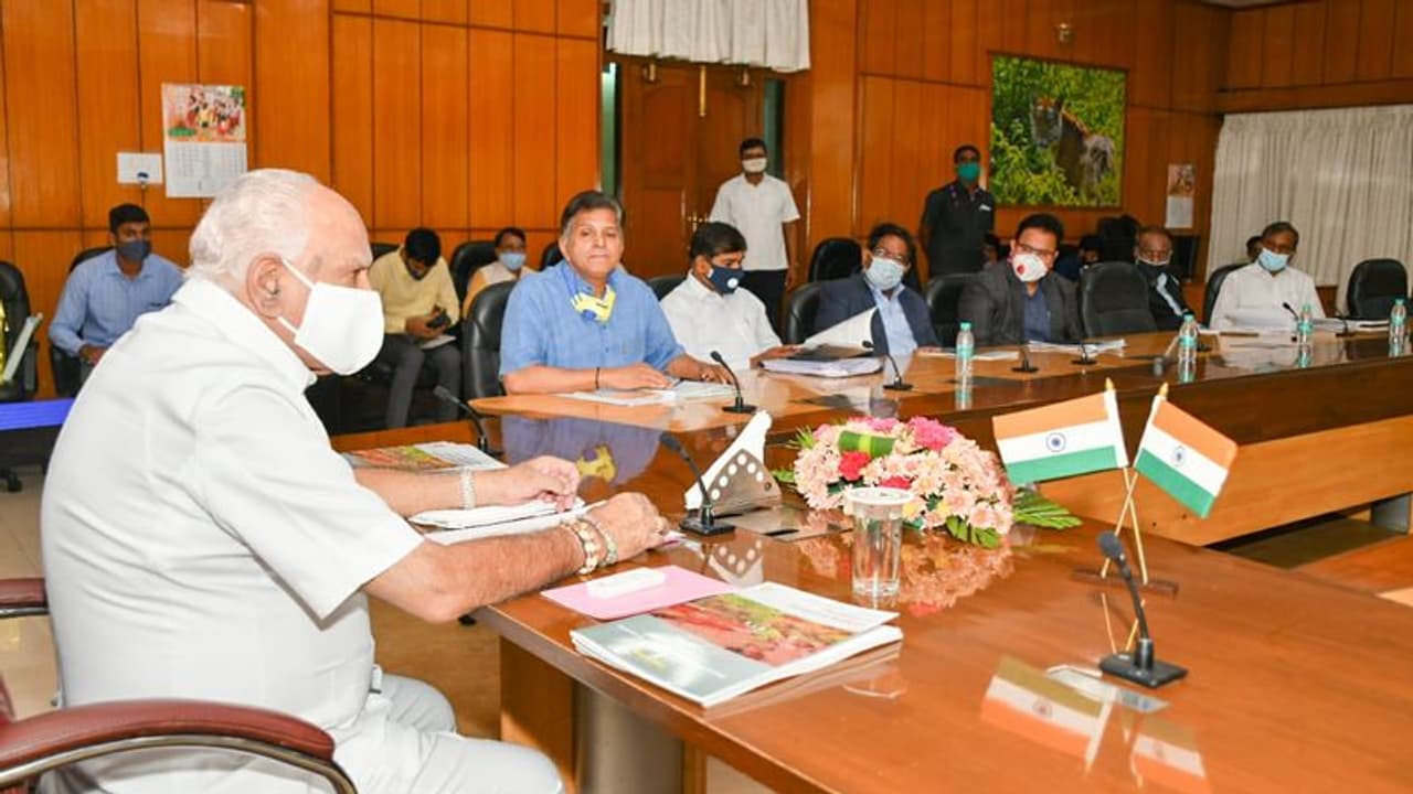 ಮಲೆನಾಡಲ್ಲಿ ಭೂಕುಸಿತ; ಸರ್ಕಾರಕ್ಕೆ ಸಮಿತಿ ವರದಿ ಸಲ್ಲಿಕೆ, ಪರಿಹಾರ ಕ್ರಮ ಮಲೆನಾಡಲ್ಲಿ ಭೂಕುಸಿತ; ಸರ್ಕಾರಕ್ಕೆ ಸಮಿತಿ ವರದಿ ಸಲ್ಲಿಕೆ, ಪರಿಹಾರ ಕ್ರಮ