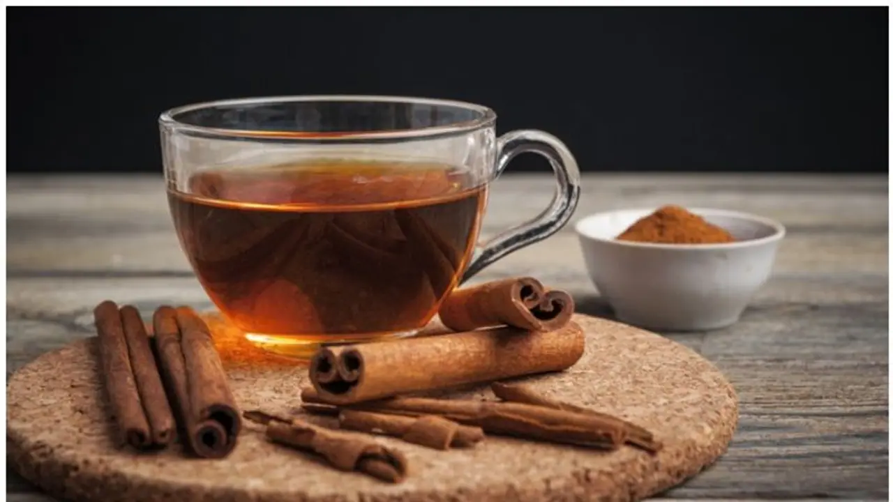 Basil seeds and cinnamon water: A healthy drink that can help you lose weight