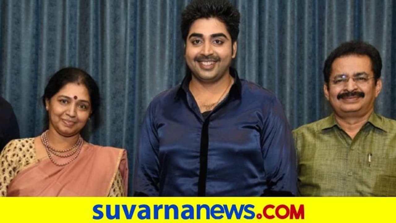 ಸ್ನೇಹಿರ್ಷಿ ಹಾಡು ಬಿಡುಗಡೆ; ನವೀನ್ ಸಜ್ಜು ಹಾಡಿಗೆ ಕಿರಣ್ ನಾರಾಯಣ್ ಸ್ಟೆಪ್! ಸ್ನೇಹಿರ್ಷಿ ಹಾಡು ಬಿಡುಗಡೆ; ನವೀನ್ ಸಜ್ಜು ಹಾಡಿಗೆ ಕಿರಣ್ ನಾರಾಯಣ್ ಸ್ಟೆಪ್!